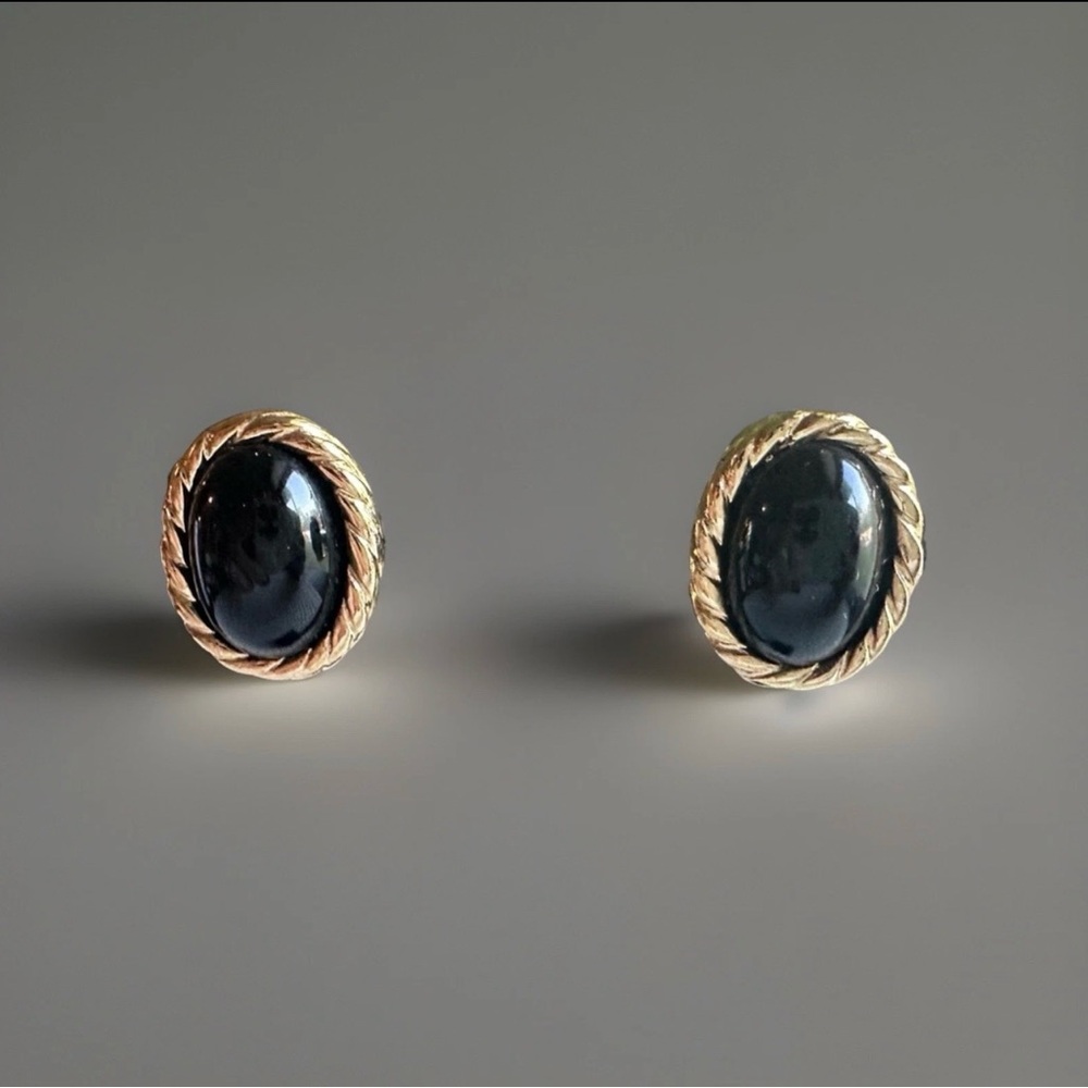 ⭐️Dior Vintage Gold Plated Black Stone earrings
